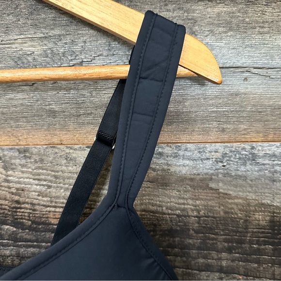 Vince Camuto Bra Size 42D Black Padded Underwire Adjustable Clasp Back - Picture 3 of 7